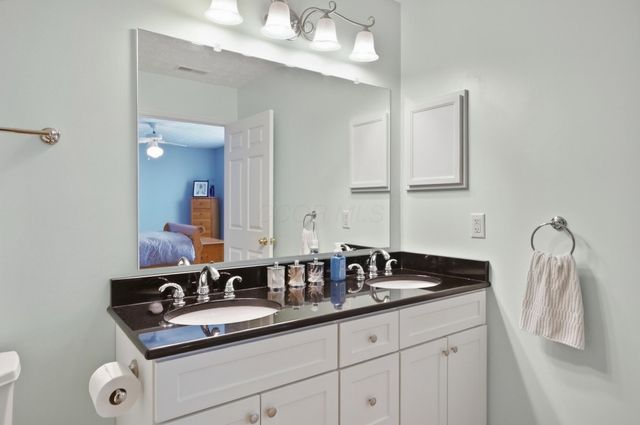 6213 Hampton Green Place, 2C, Dublin, OH 43016
