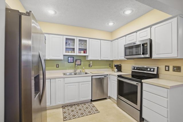 6213 Hampton Green Place, 2C, Dublin, OH 43016