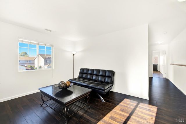 413 Meehan Ct, Suisun City, CA 94585