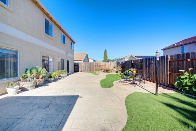 413 Meehan Ct, Suisun City, CA 94585