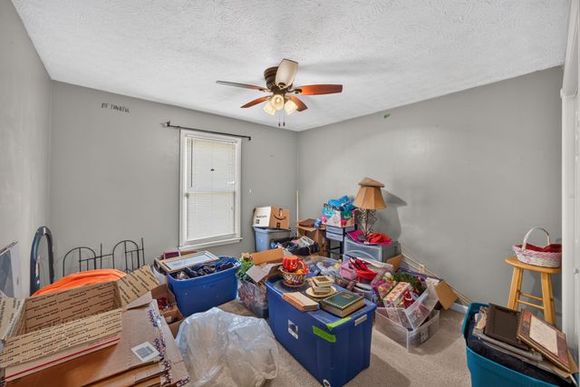 3669 N Riveroaks Dr, Cookeville, TN 38506