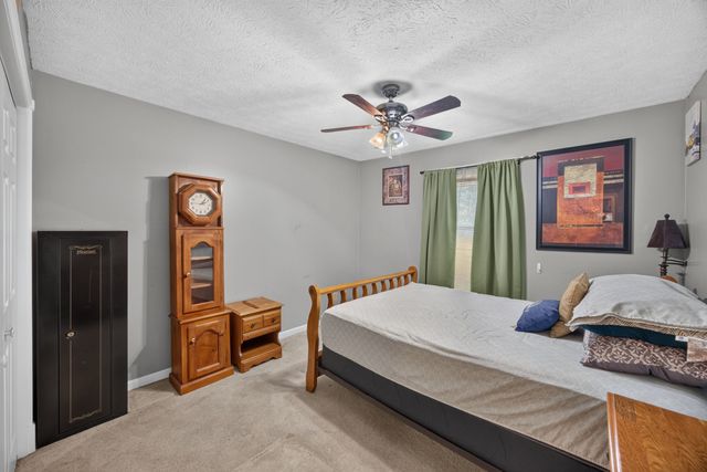 3669 N Riveroaks Dr, Cookeville, TN 38506