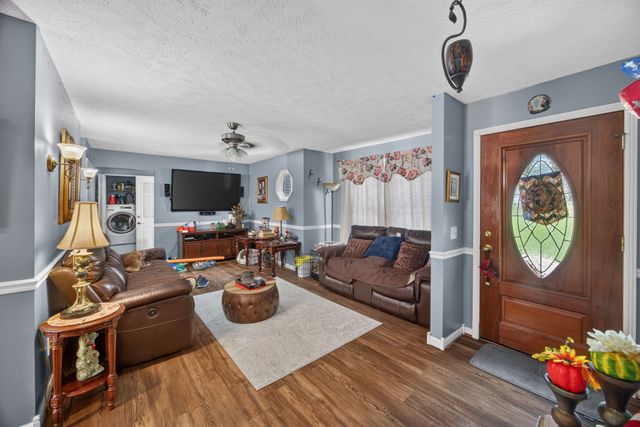 3669 N Riveroaks Dr, Cookeville, TN 38506