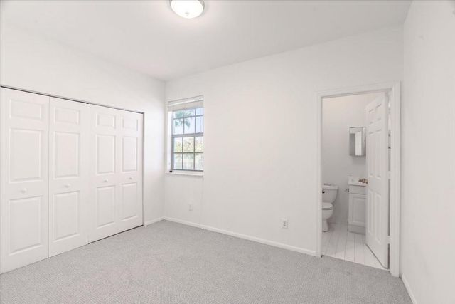 2543 Hunters Run Way, Weston, FL 33327