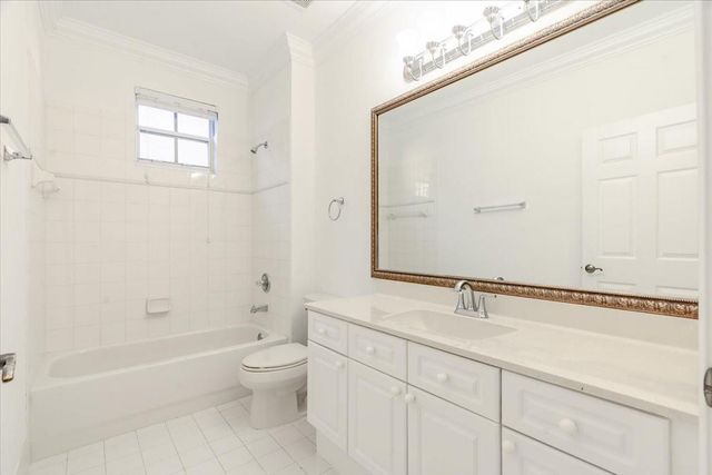 2543 Hunters Run Way, Weston, FL 33327