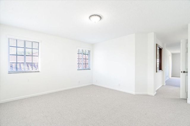 2543 Hunters Run Way, Weston, FL 33327