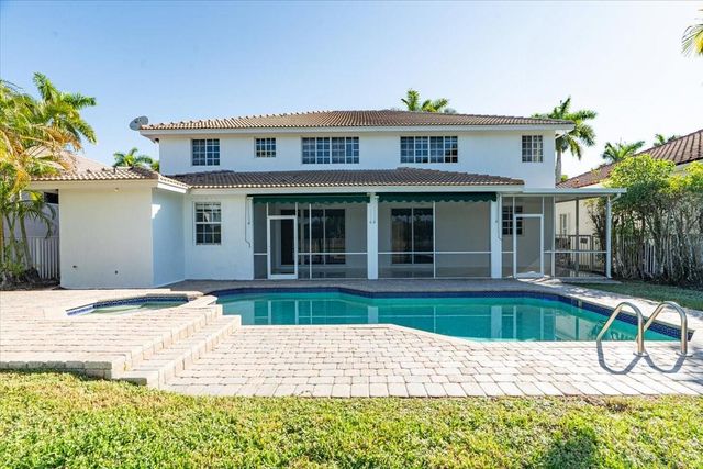 2543 Hunters Run Way, Weston, FL 33327