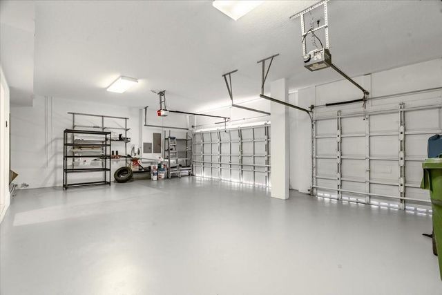 2543 Hunters Run Way, Weston, FL 33327