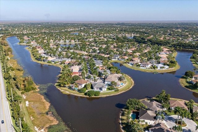 2543 Hunters Run Way, Weston, FL 33327