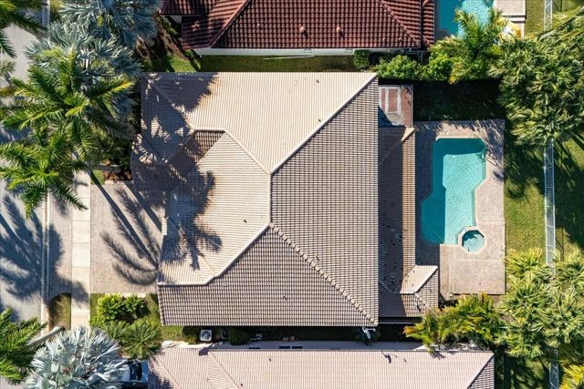 2543 Hunters Run Way, Weston, FL 33327