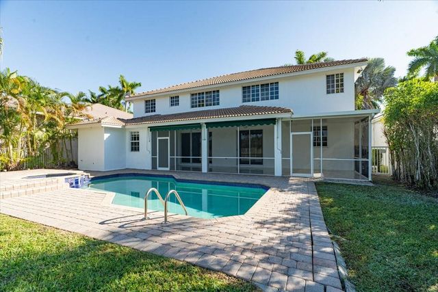 2543 Hunters Run Way, Weston, FL 33327