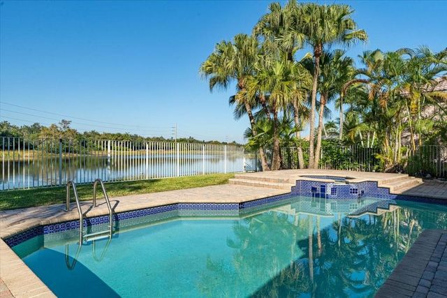 2543 Hunters Run Way, Weston, FL 33327