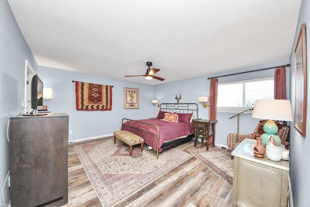 3224 Timmons Lane 168, Houston, TX 77027