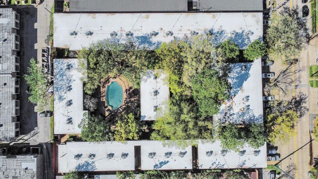 3224 Timmons Lane 168, Houston, TX 77027