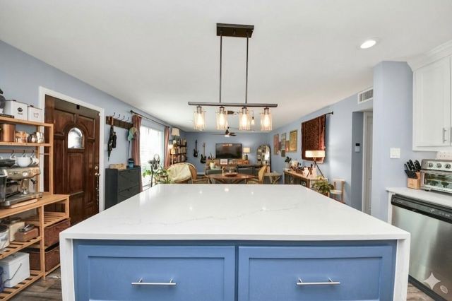 3224 Timmons Lane 168, Houston, TX 77027