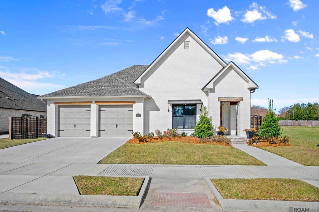 17759 Empress Dr, Greenwell Springs, LA 70739