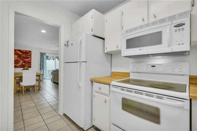 114 S Island Square Drive, St. Simons Island, GA 31522