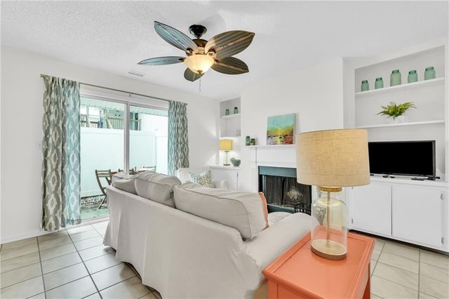 114 S Island Square Drive, St. Simons Island, GA 31522