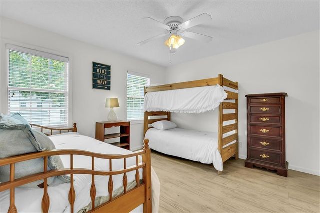 114 S Island Square Drive, St. Simons Island, GA 31522