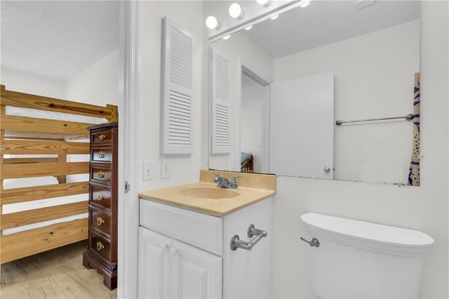 114 S Island Square Drive, St. Simons Island, GA 31522