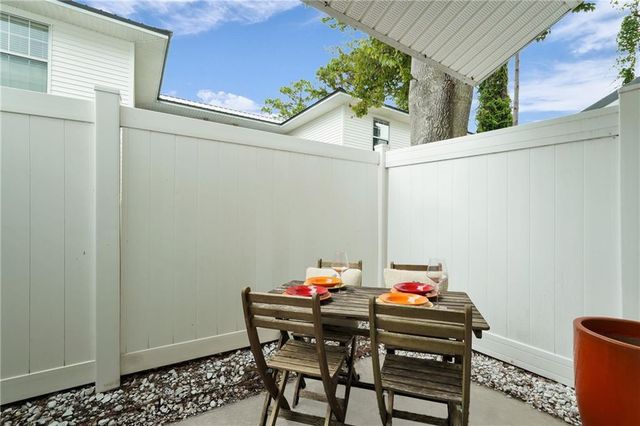 114 S Island Square Drive, St. Simons Island, GA 31522