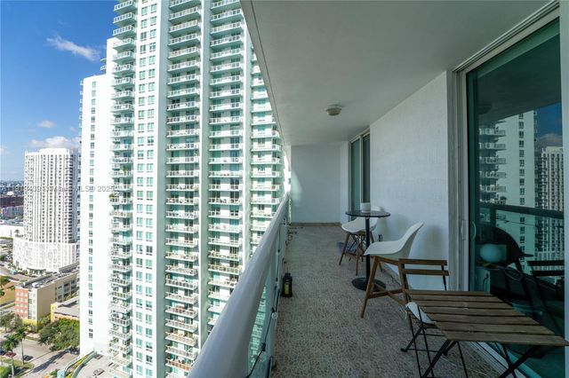 1800 N Bayshore Dr 3304, Miami, FL 33132