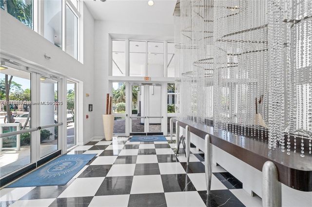 1800 N Bayshore Dr 3304, Miami, FL 33132