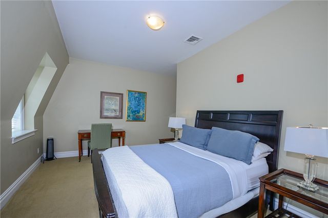 106 William Street 2, Newport, RI 02840