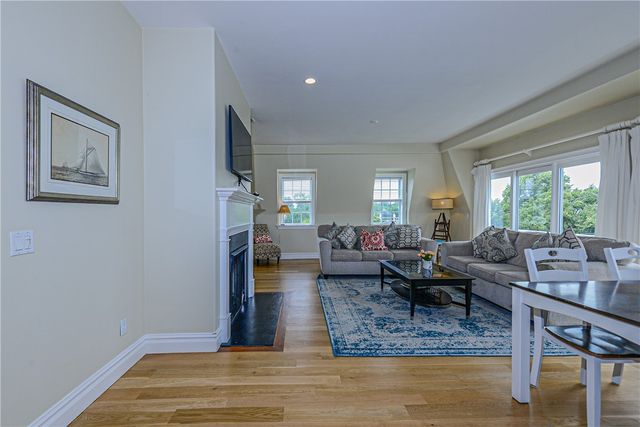 106 William Street 2, Newport, RI 02840