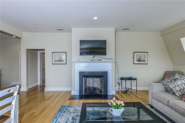 106 William Street 2, Newport, RI 02840