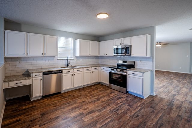 1118 Annie Oakley Drive, Anna, TX 75409