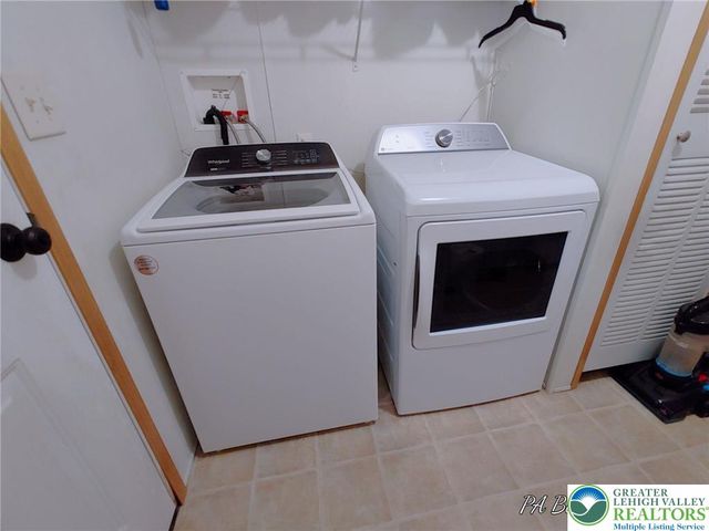 4205 Leopard Circle, North Whitehall Twp, PA 18069