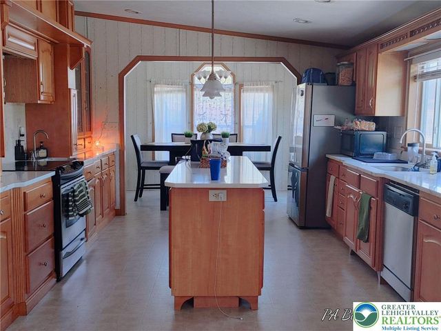 4205 Leopard Circle, North Whitehall Twp, PA 18069