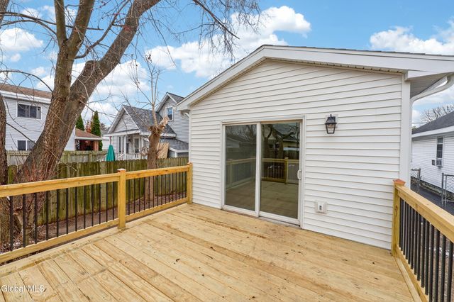 2858 Plunkett Avenue, Rotterdam, NY 12306