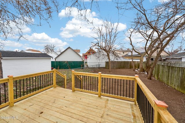 2858 Plunkett Avenue, Rotterdam, NY 12306