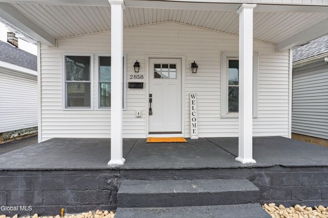 2858 Plunkett Avenue, Rotterdam, NY 12306