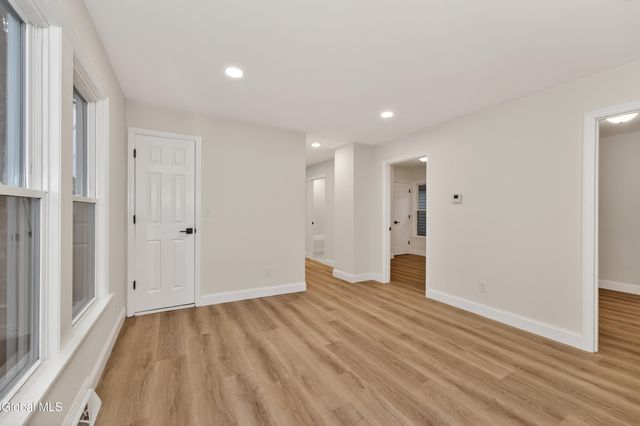 2858 Plunkett Avenue, Rotterdam, NY 12306