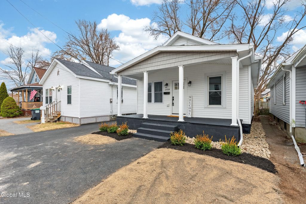 2858 Plunkett Avenue, Rotterdam, NY 12306