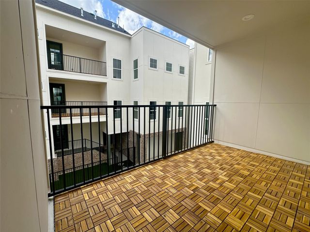 1138 W 16th Street, Houston, TX 77008