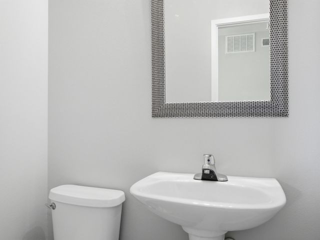 3015 Bryan Street 2F, Dallas, TX 75204