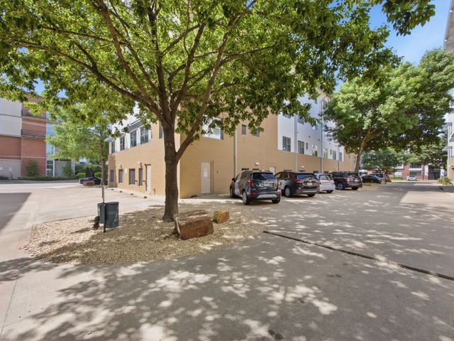 3015 Bryan Street 2F, Dallas, TX 75204