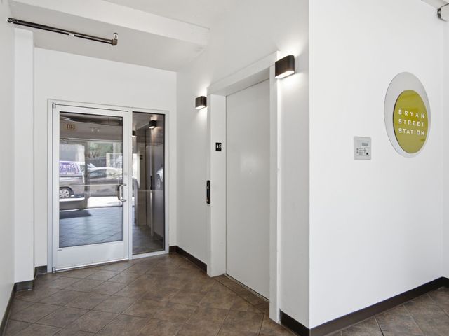 3015 Bryan Street 2F, Dallas, TX 75204