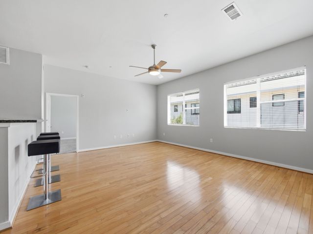3015 Bryan Street 2F, Dallas, TX 75204