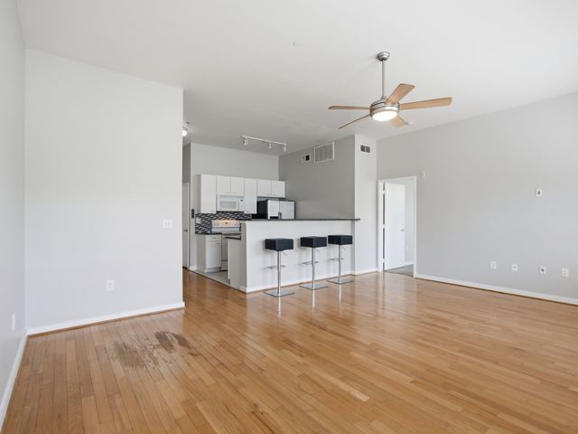 3015 Bryan Street 2F, Dallas, TX 75204