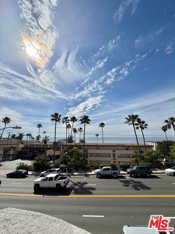 653 Ramona Avenue, Laguna Beach, CA 92651