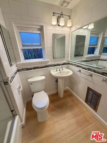 653 Ramona Avenue, Laguna Beach, CA 92651