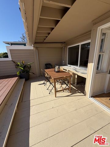 653 Ramona Avenue, Laguna Beach, CA 92651