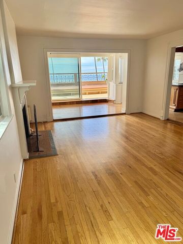 653 Ramona Avenue, Laguna Beach, CA 92651