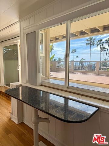 653 Ramona Avenue, Laguna Beach, CA 92651