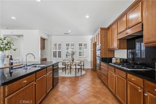 2163 Summerset, Corona, CA 92879